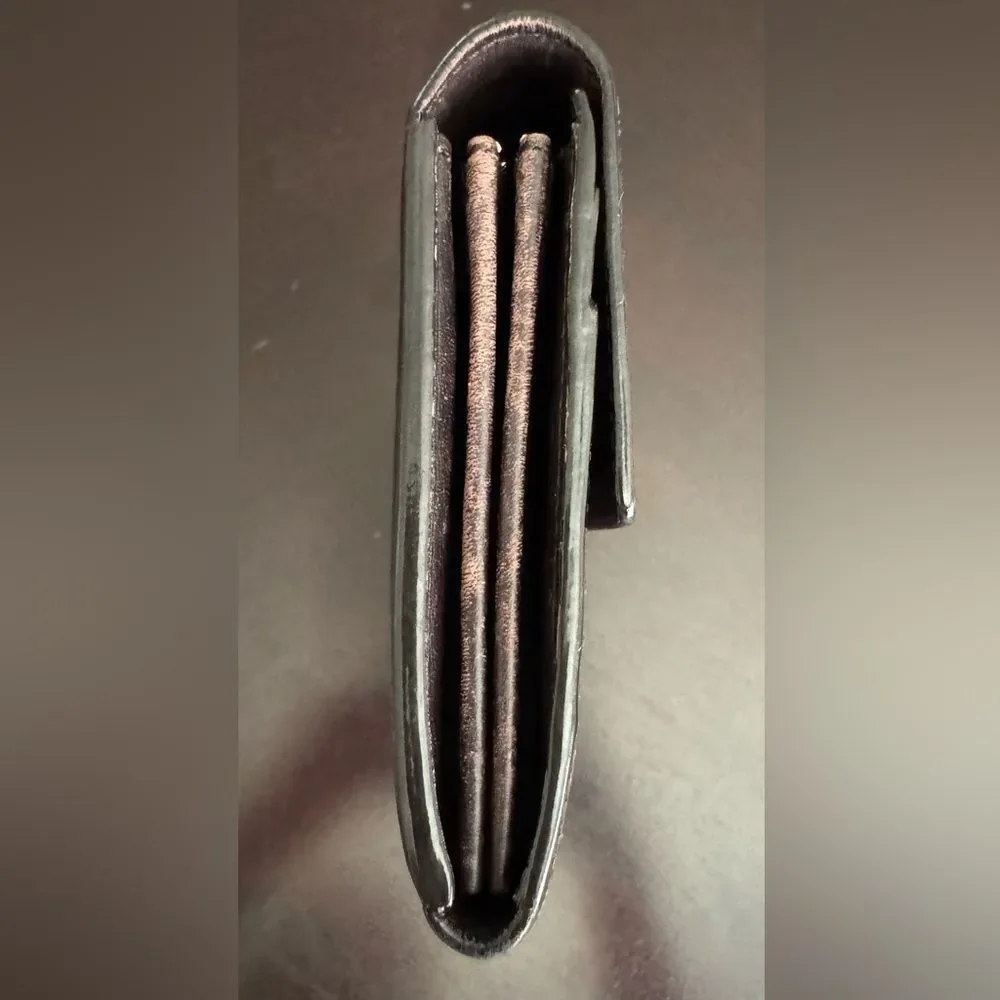 Louis Vuitton Vernis Amarant Sarah Wallet
